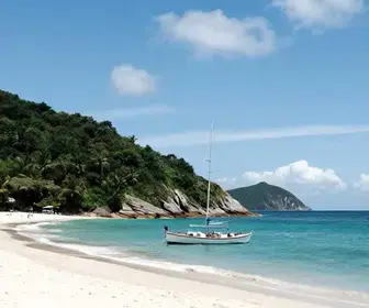 Os 8 melhores passeios em Arraial do Cabo: um guia essencial